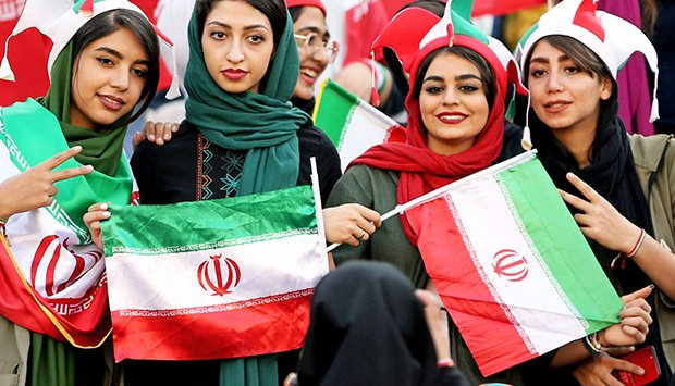  Federação iraniana pede acesso de mulheres aos estádios