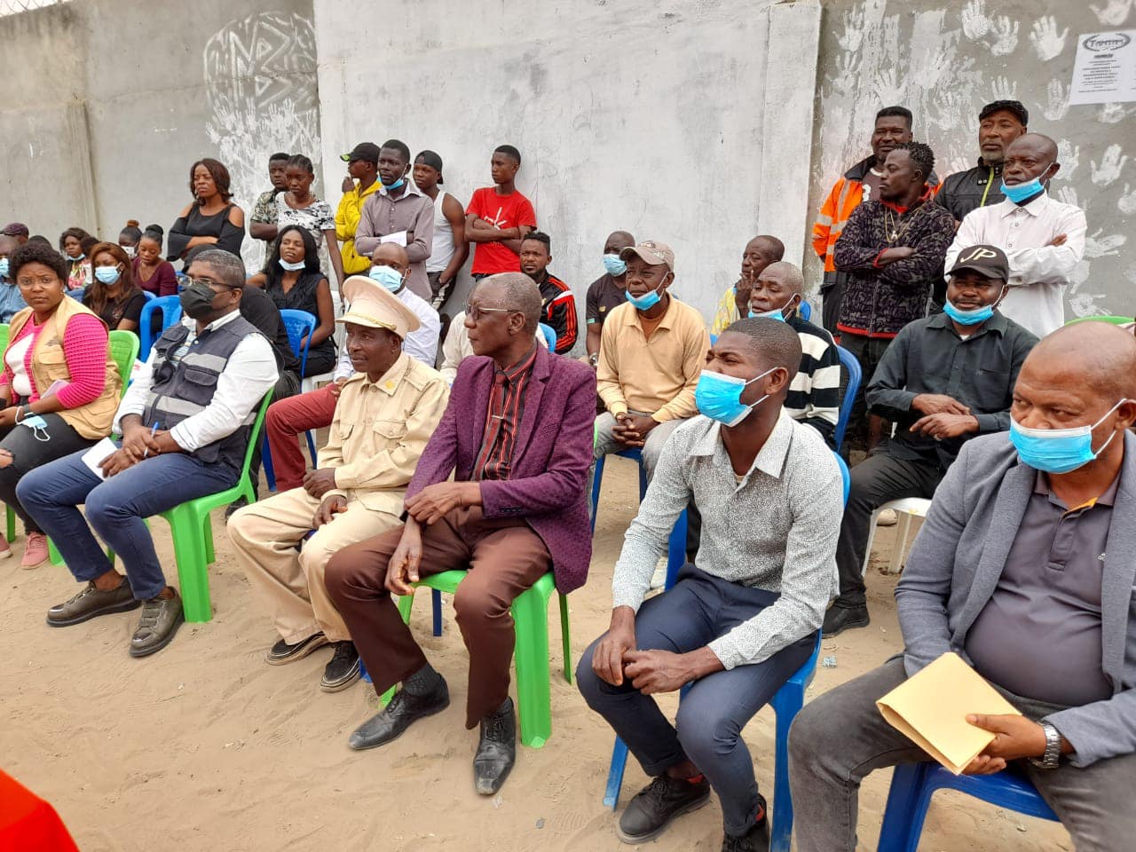 Moradores do Bita Progresso e Vila Flor reclamam de falta de agua e energia eléctrica