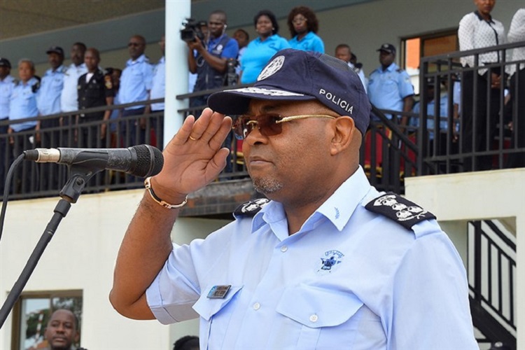 Comandante da Polícia Nacional estável após ser baleado na Centralidade do Kilamba