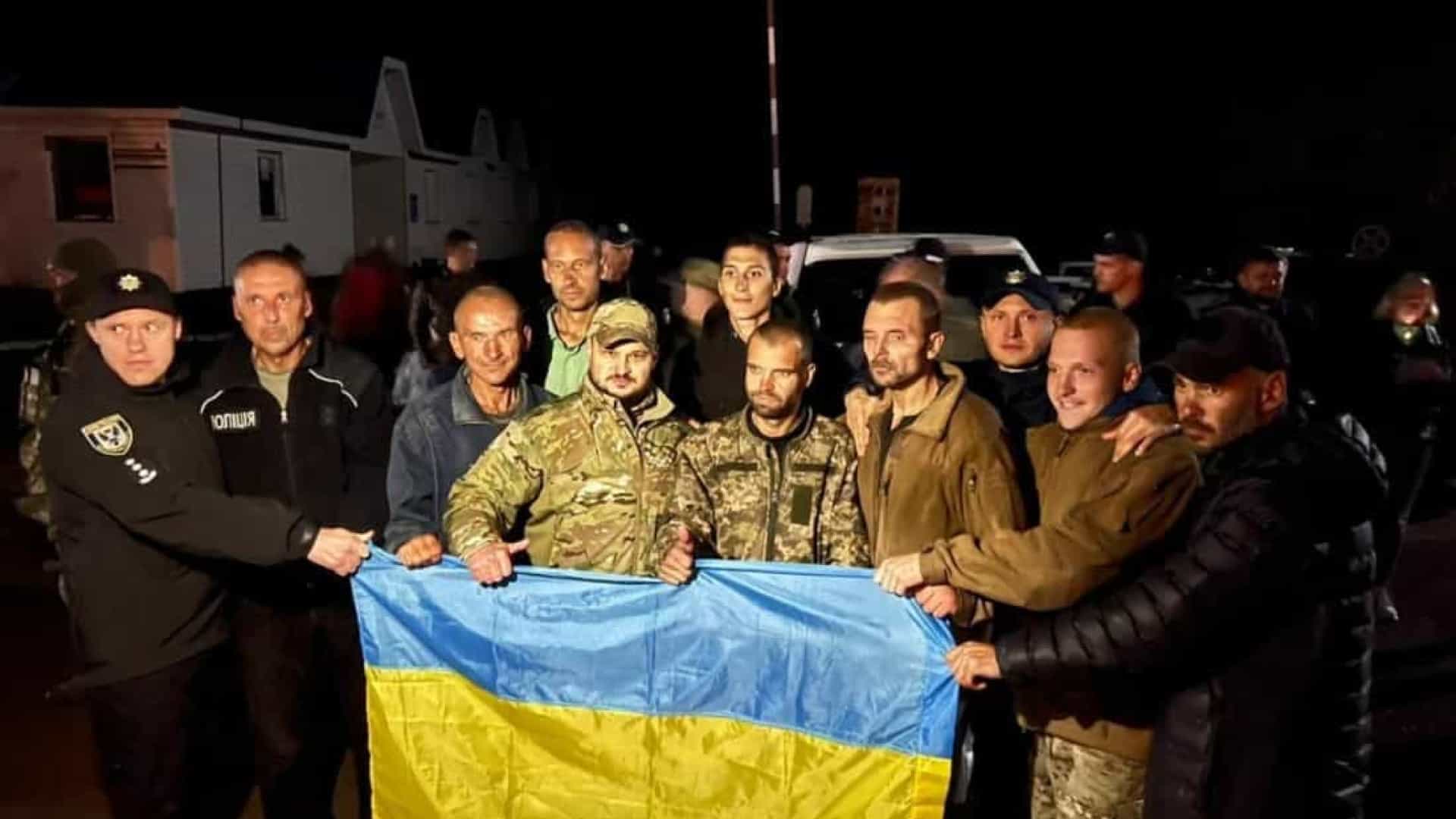 Kyiv anuncia troca de 215 prisioneiros de guerra com Rússia