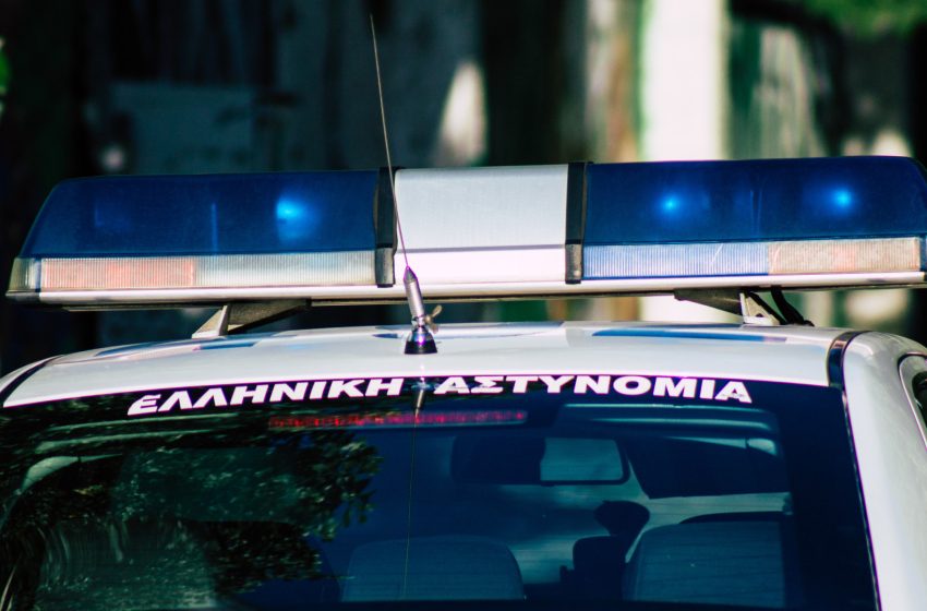  Atenas. Atentado destrói carro de alta funcionária da embaixada de Itália