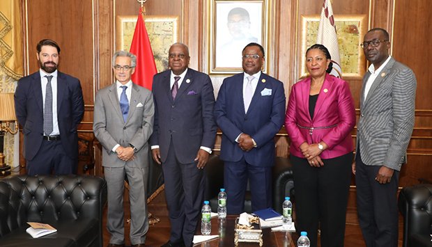  Espanha quer estreitar relações parlamentares com Angola