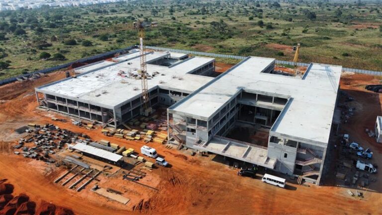 Standard Chartered disponibiliza USD 165 milhões para construção de hospital no Kilamba