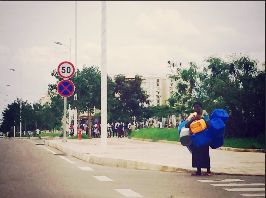 Subida do preço dos autocarros para 150 kz afugenta passageiros na Centralidade do Kilamba