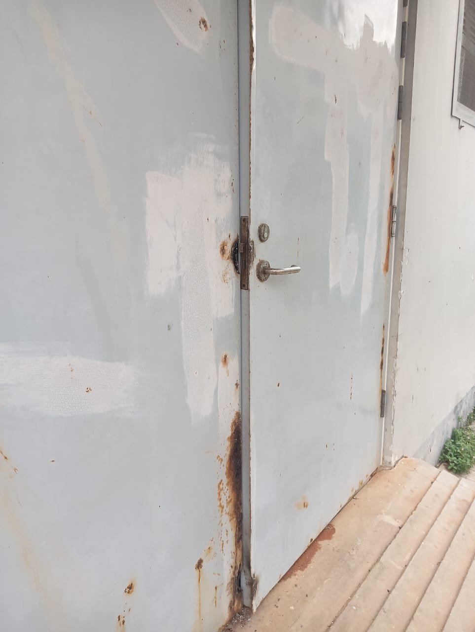 Moradores da Centralidade do Kilamba pedem maior segurança nas caixas da EPAL e ENDE para evitar vandalismo