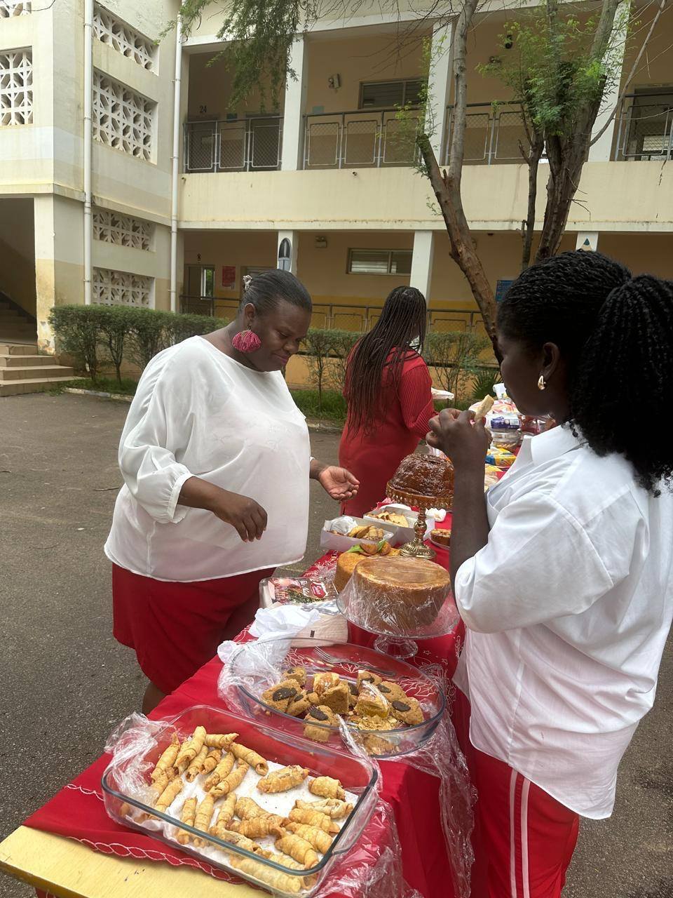 Mais de 20 jovens de Belas beneficiam de curso gratuito de pastelaria pelo Programa PIDLCP