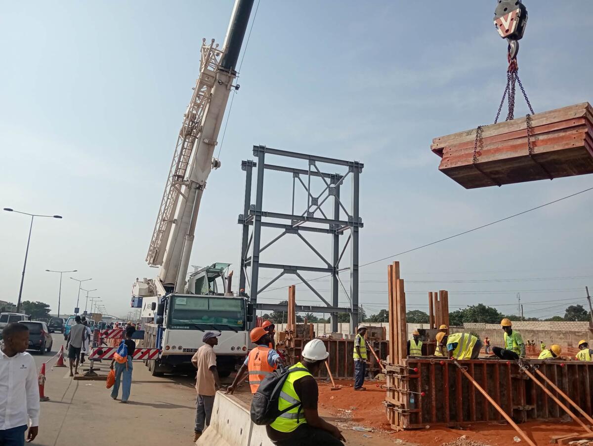 Munícipes de Belas satisfeitos com implementação de pedonal junto à Shoprite do Benfica
